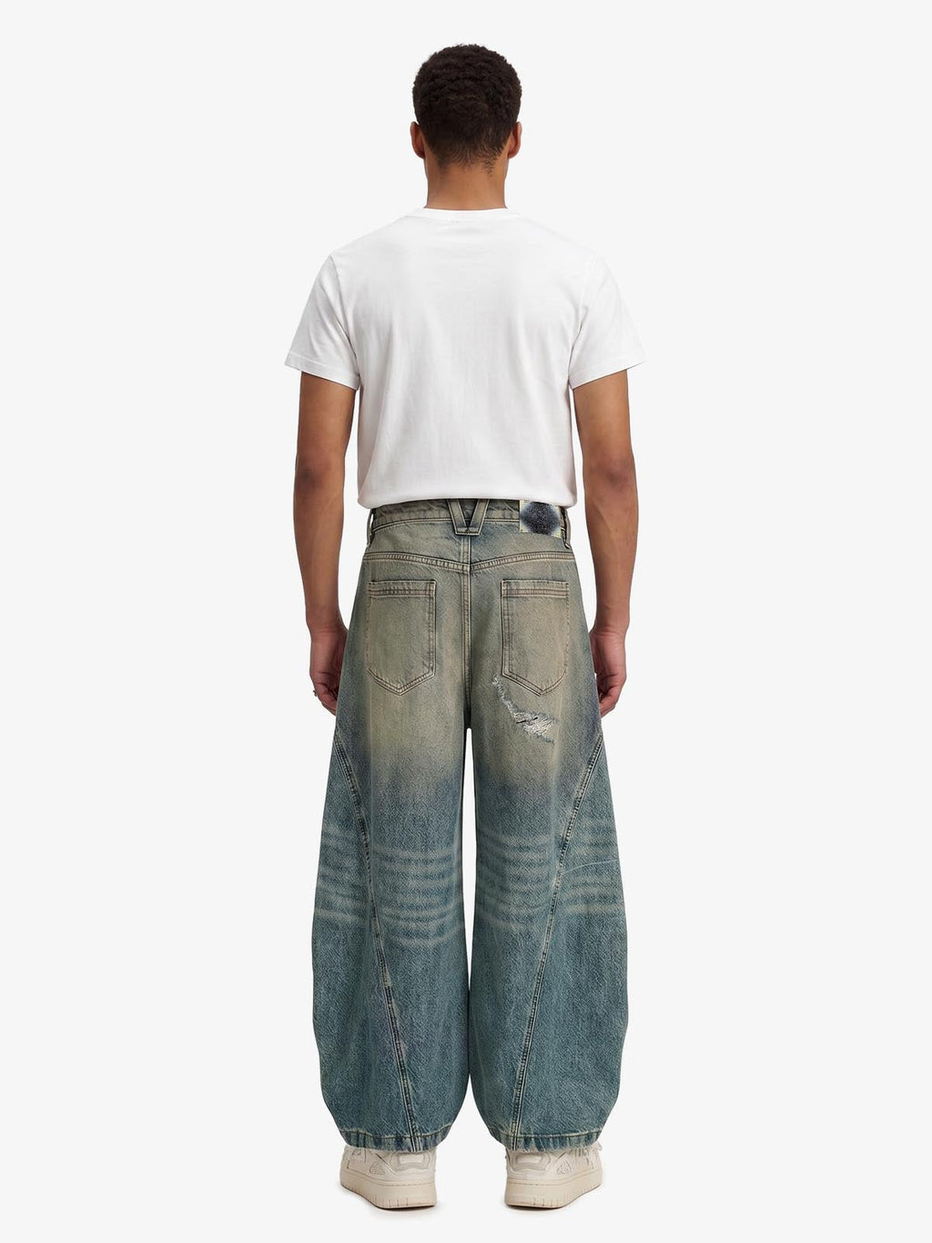 Vintage Mud-Dyed Distressed Barrel Jeans - 2537