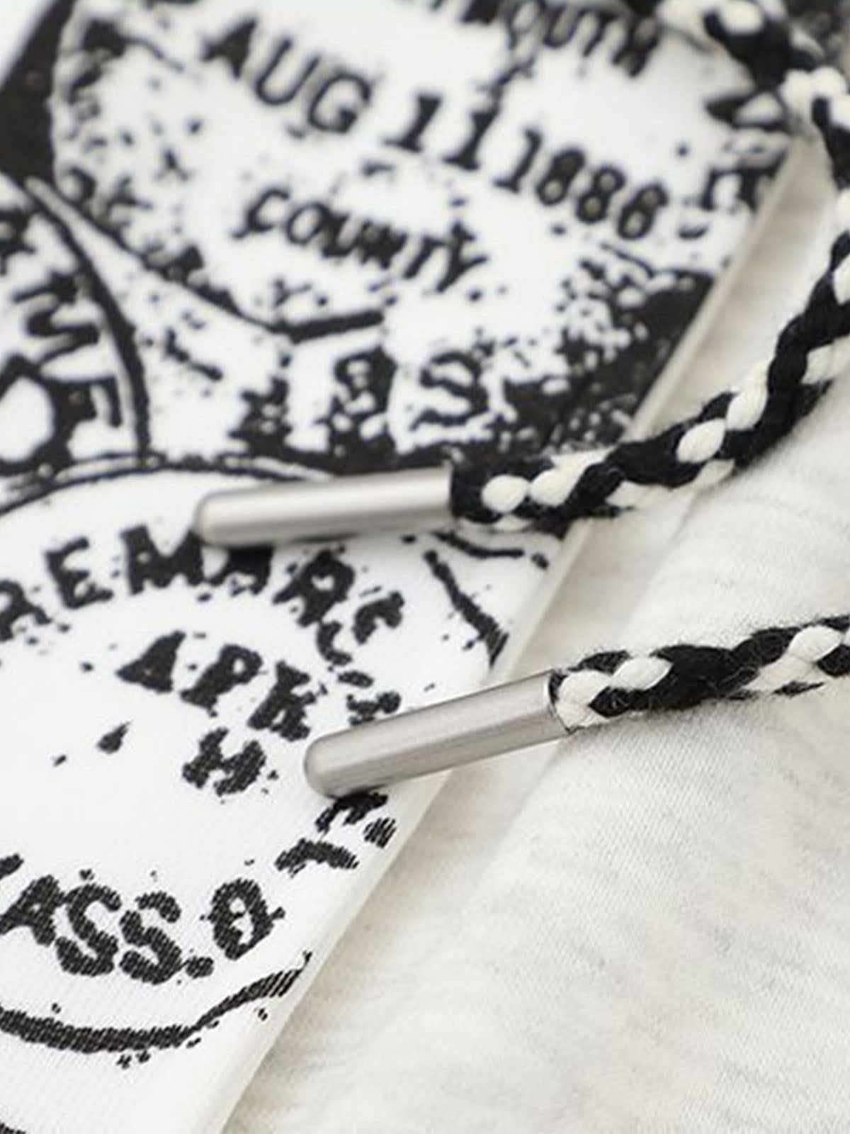 Stamp Print Patch Pocket Knit Shorts