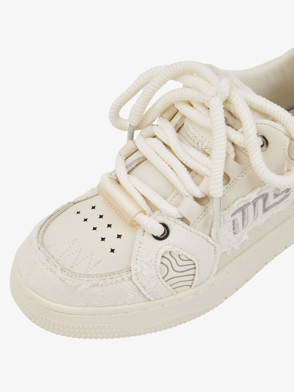 Thesupermade Embroidered Letter Shoes - 2107