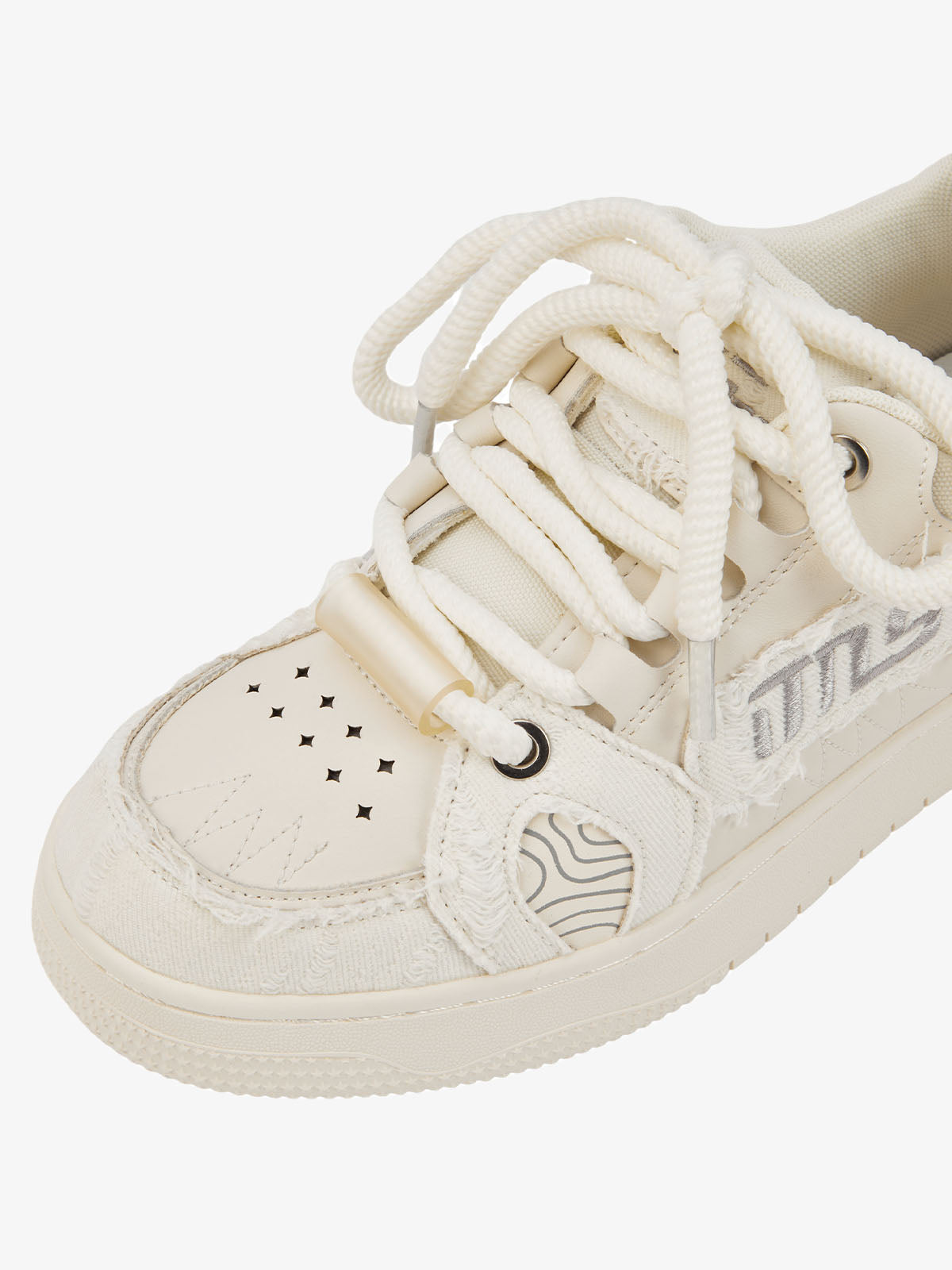 Thesupermade Embroidered Letter Shoes - 2107