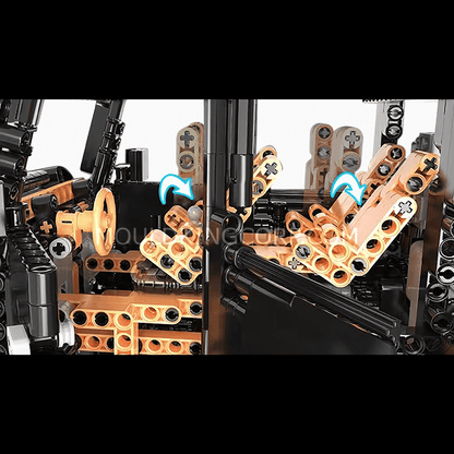 MOULD KING 13068 4x4 G65 Wagon Car Building Set | 1,722 PCS