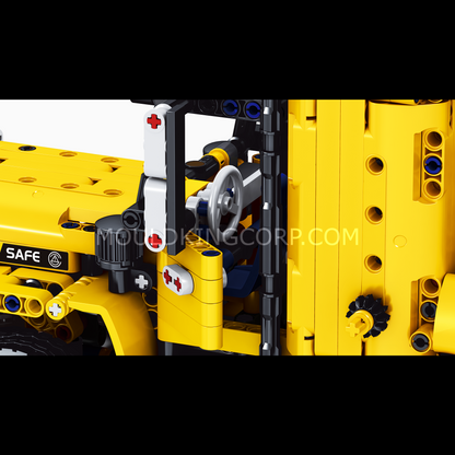MOULD KING 17011 Road Trailer Building Block Set | 1,277 PCS